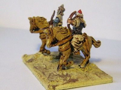 Arab Light Horse (inked)
2-part figures (legs attached to the horse + separate upper torso) from [url=http://www.camelotgames.it/index.htm]Cameolt Games[/url] 
Keywords: arabcav khurasan fatimid ayyubid mamluk seljuk umayyad ghaznavid