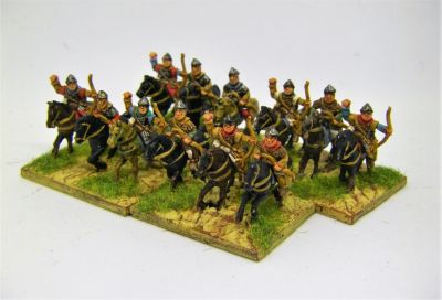  Carolingian mounted archers
They are jolly little fellows, very much "true" 15mm with just two poses in the pack (Code: CRL5) and come with separate horse and rider.
