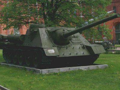 SU100_self_propelled_gun.JPG