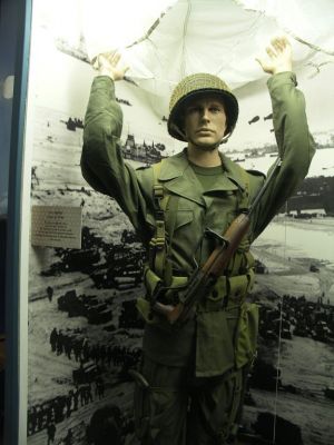 US Paratrooper WW2 original uniform
Taken at the surprisingly impressive [url=http://www.armedforcesmuseum.com/]Armed Forces Museum[/url] in Largo, near Tampa, Florida
