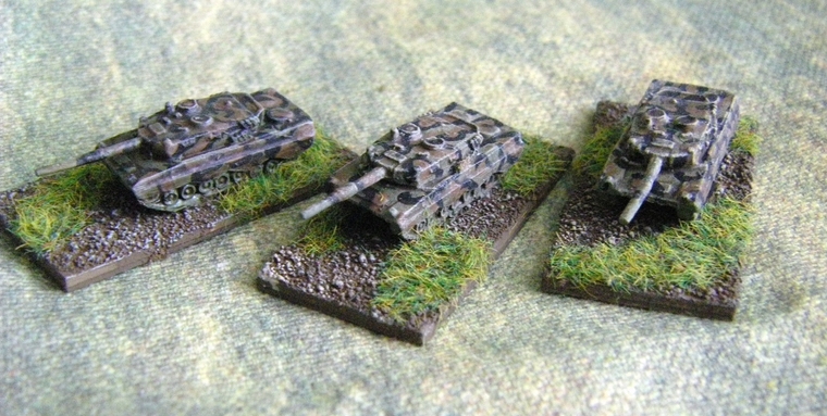 Modern Micro Armour: NATO Armour and AFV's, 1/300th