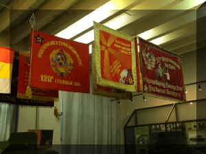 russian_ww2_flags.JPG (127757 bytes)